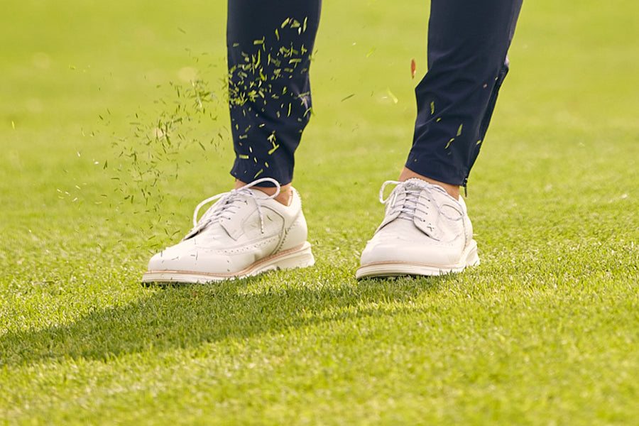 white summer golf shoes for beginners